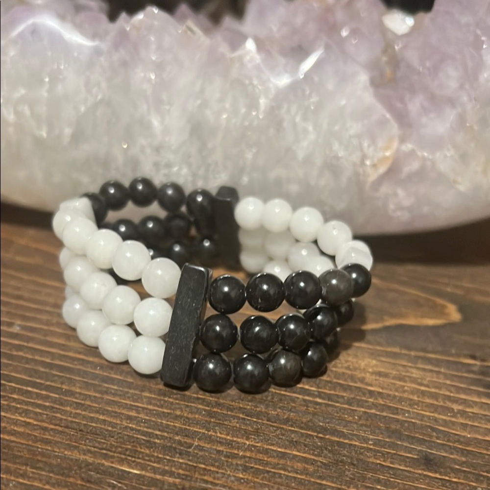 Black Agate and White Quartz Beaded Stretch Bracelet